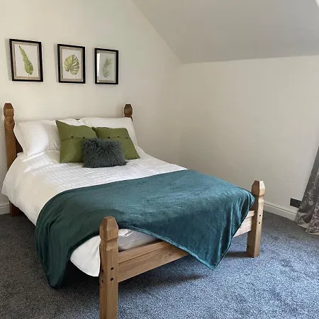 4 Bedroom House In Town Centre Holiday home *